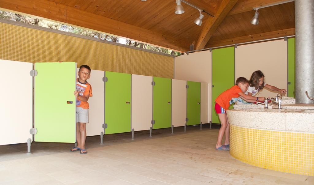 Le Esperidi Camping Ecoresort มารินา ดิ บิบโบนา ภายนอก รูปภาพ