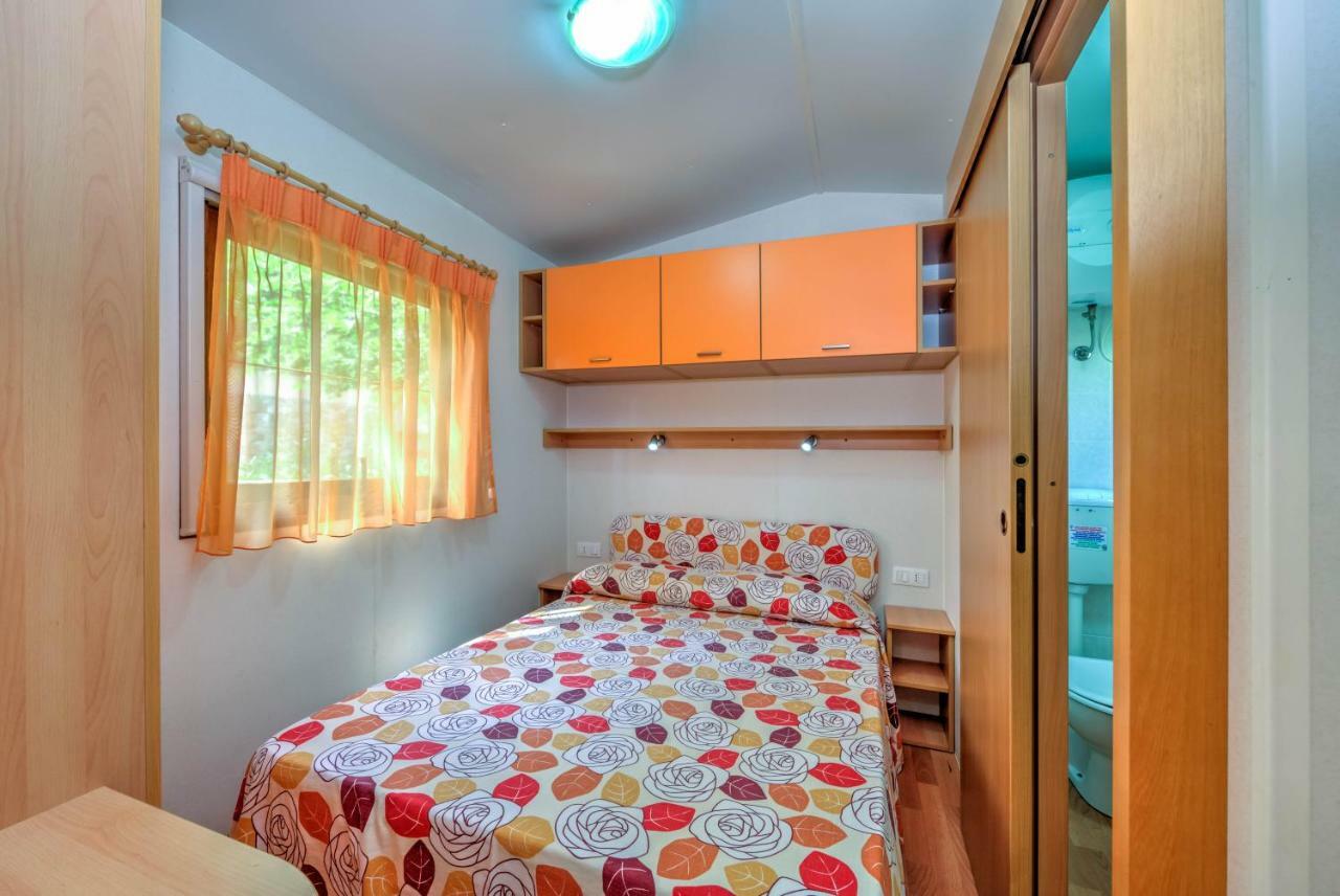 Le Esperidi Camping Ecoresort มารินา ดิ บิบโบนา ภายนอก รูปภาพ